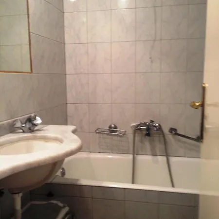 Pappas ホテル ルートラキ